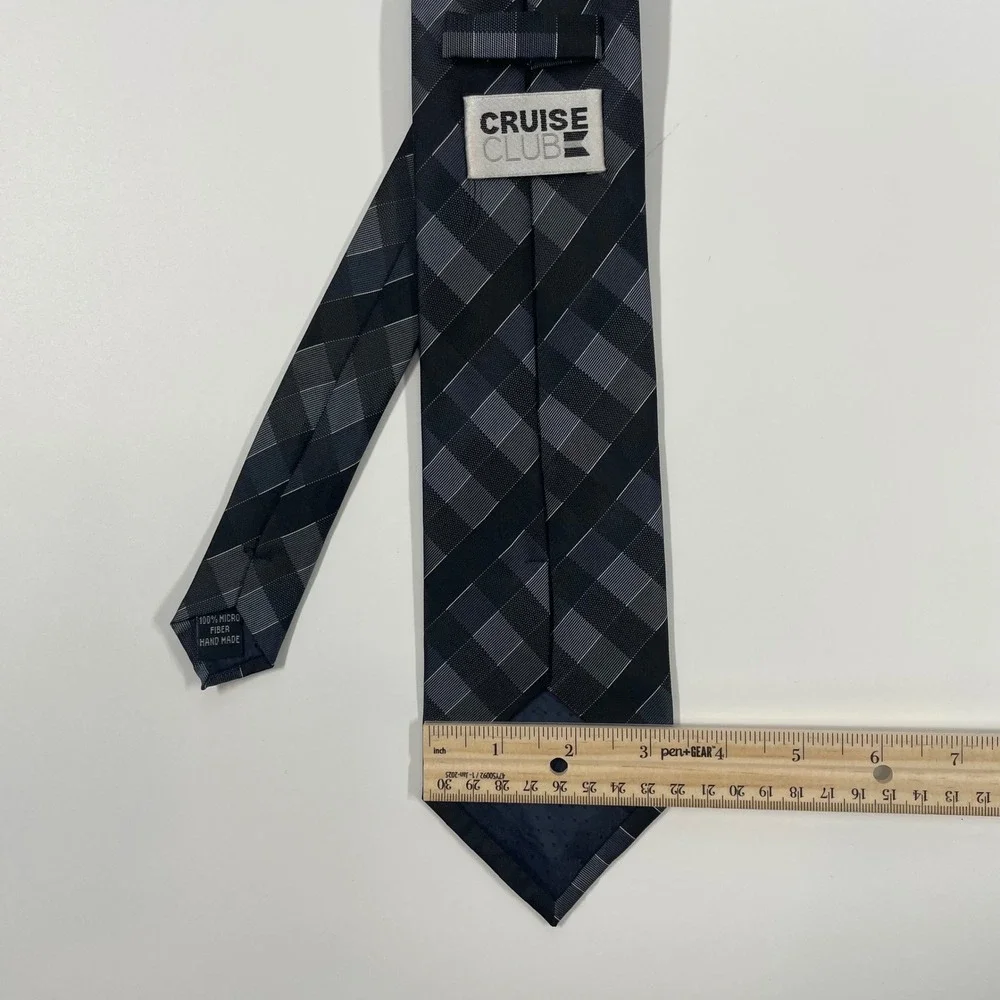 Cruise Club Grey Black Checkered Plaid Microfiber Necktie Mens OS